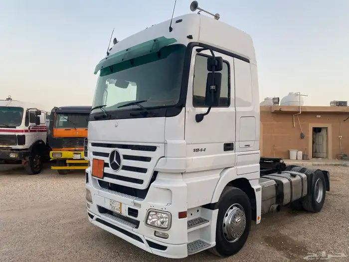 للبيع راس أكتروس 2006 ميقا سبيس نقل عام 0