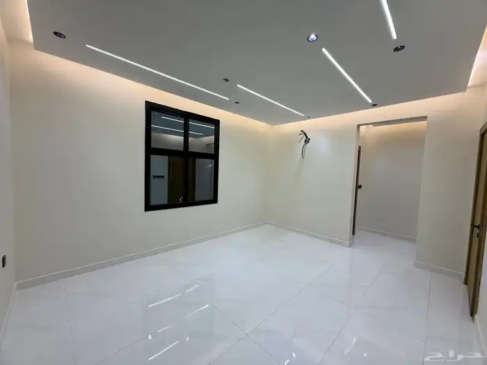 ادوار متكرره فاخره للبيع بحي الشاطي بمساحات كبيره 8