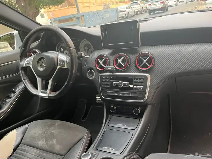 سيارة مرسيدس A200 نظيف جده لتواصل والاستفسار 25