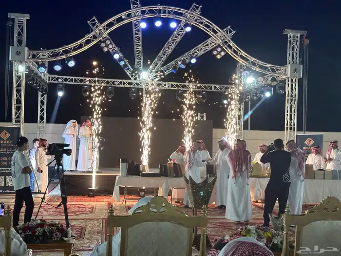 شاشات عملاقة. تراسات مسارح إضاءات اسعار مرضيه للجميع 89