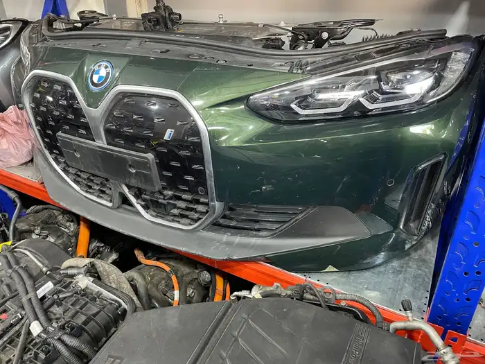 قطع غيار مستورد بي ام دبليو بجميع فئاتها مع الضمان 13