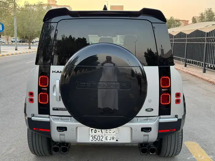 رنج روفر ديفندر FIRST EDITION 110 موديل 2020 ( إصدار خاص ) 7