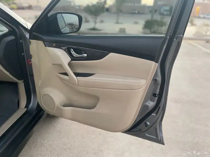 نيسان اكس تريل 22