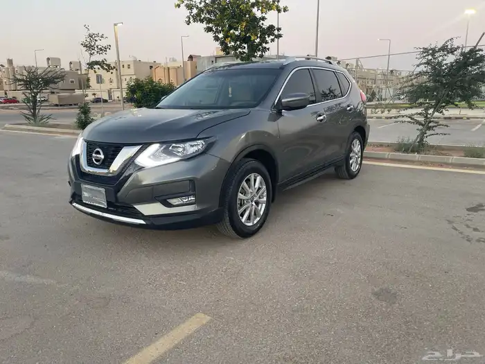 نيسان اكس تريل 1