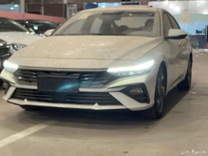 هونداي- إلنترا-2025-كمفورت- بطاقة جمركية- أصفار- بنزين 13