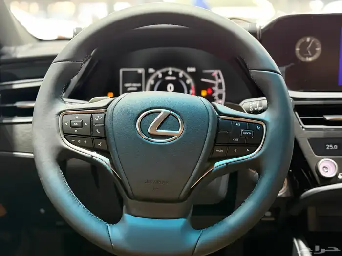 لكزس ES 250 بريمي فتحة سقف 2025 نظام 50-50 16