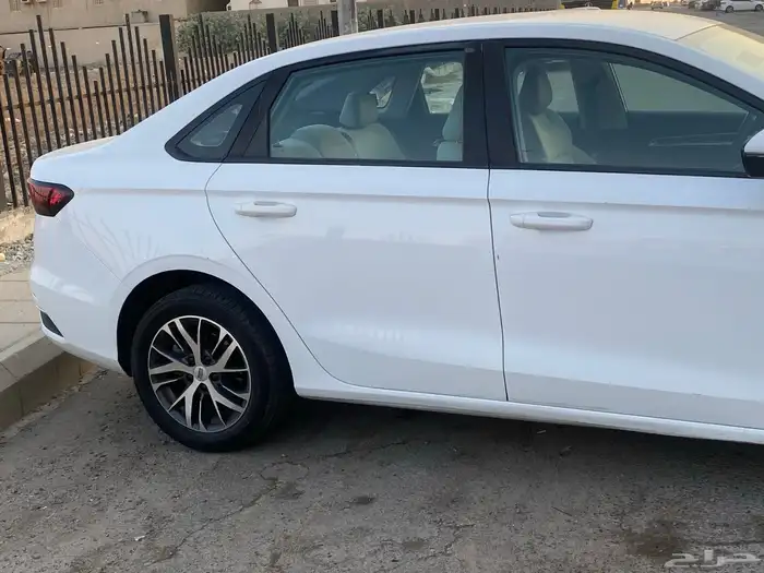 جيلي امجراند 3