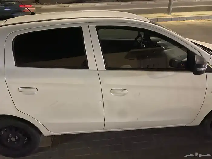 سيارة ميتسوبيشي سبيس ستار 4