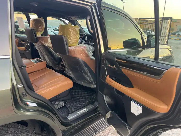 لكزس LX570 2021 زيتي ممشى 130الف 24