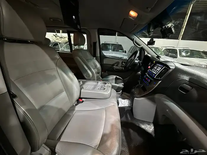 هونداي H-1 اتش ون 2021 ديزل ركاب 12راكب ماشي 88 الف ستاريكس 17