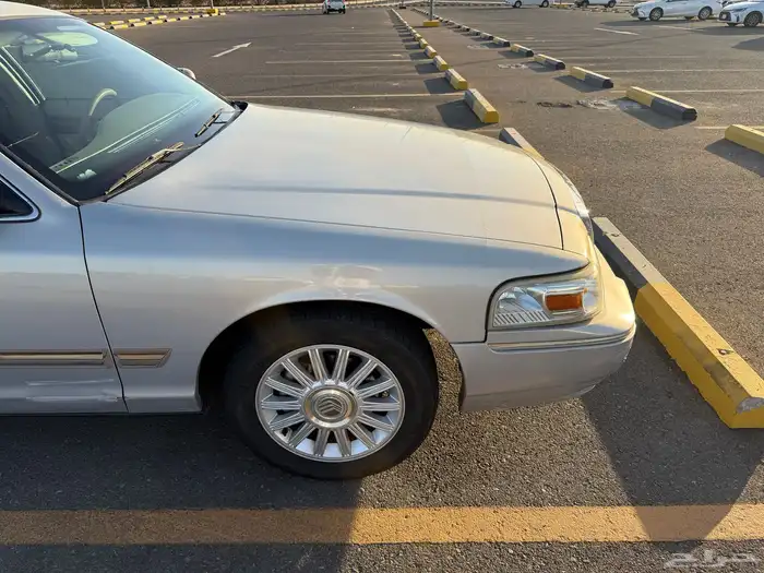 للبيع فورد ماركيز2011 ثاني مالك بدي ومحركات وكاله 0