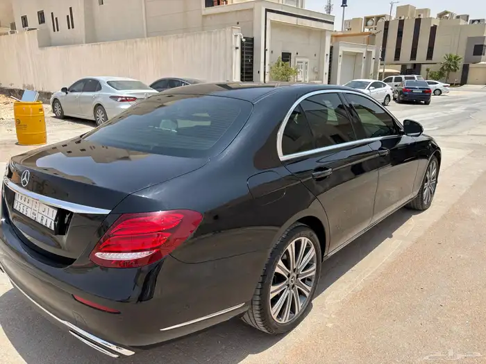 مرسيدس E200 7