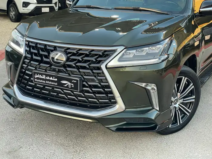 لكزس LX570 2021 زيتي ممشى 130الف 3