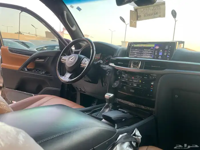 لكزس LX570 2021 زيتي ممشى 130الف 27