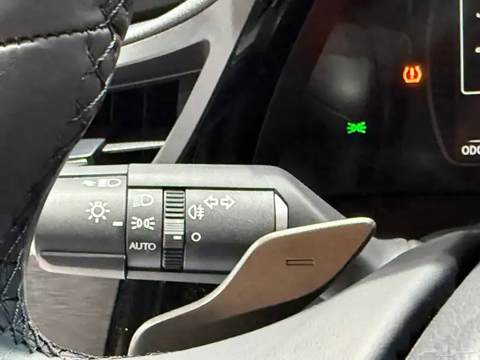 لكزس ES 250 بريمي فتحة سقف 2025 نظام 50-50 21