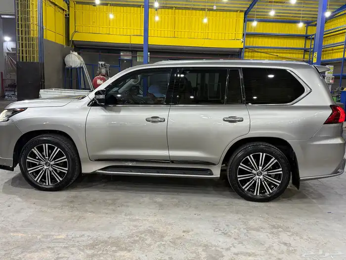 جيب لكزس 2016 2