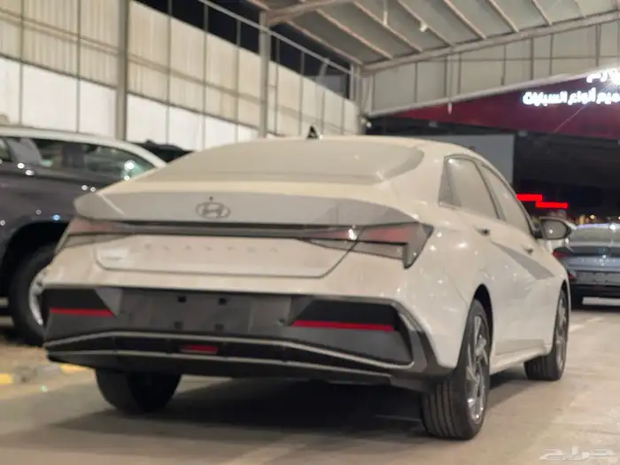 هونداي- إلنترا-2025-كمفورت- بطاقة جمركية- أصفار- بنزين 4