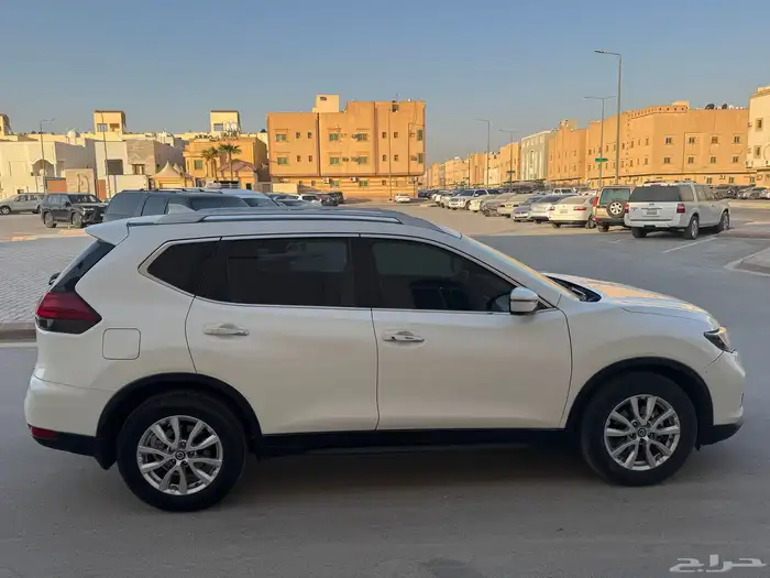 اكس تريل 2022 4