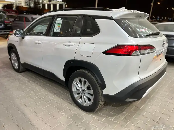 تويوتا كورولا كروس نص فل فتحه 2024هايبرد 98900 شامل الضريبة 4