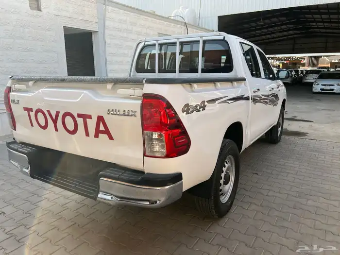 هايلوكس ديزل 2023 سلق قير اوتوماتيك نظيف جدا قمة الاطلال 8