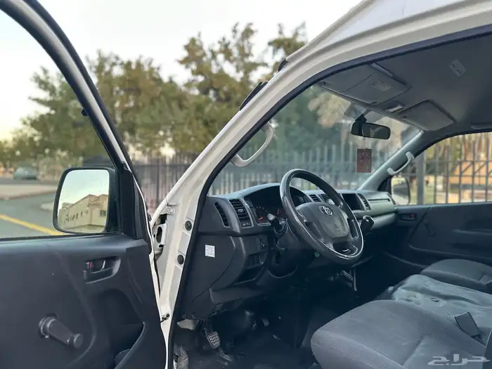 تويوتا باص ركاب سقف موديل 2018 قير عادي ديزل شامل الضريبة 9