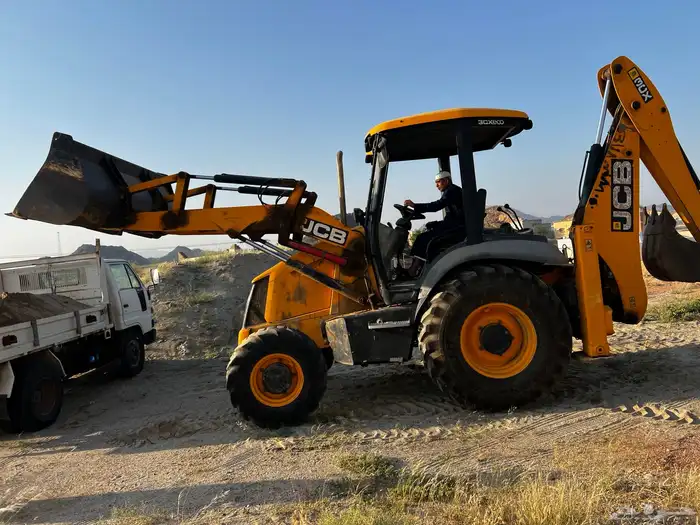 للبيع باك لودر JCB عرجاء نظيف   استخدام مزرعة 4