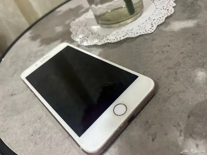 ايفون 8 بلس 0