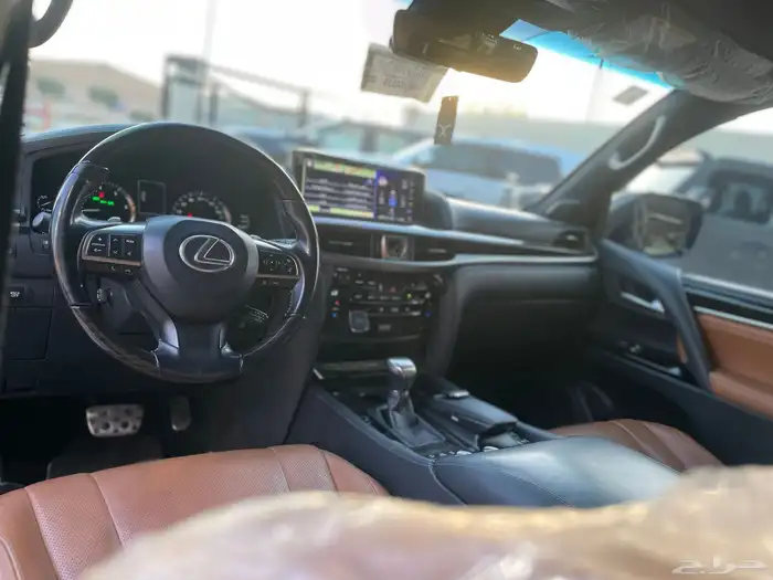 لكزس LX570 2021 زيتي ممشى 130الف 19