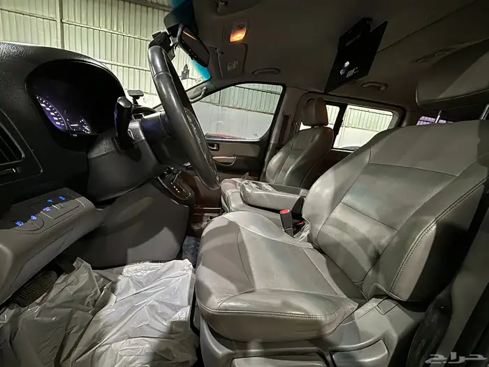 هونداي H-1 اتش ون 2021 ديزل ركاب 12راكب ماشي 88 الف ستاريكس 8