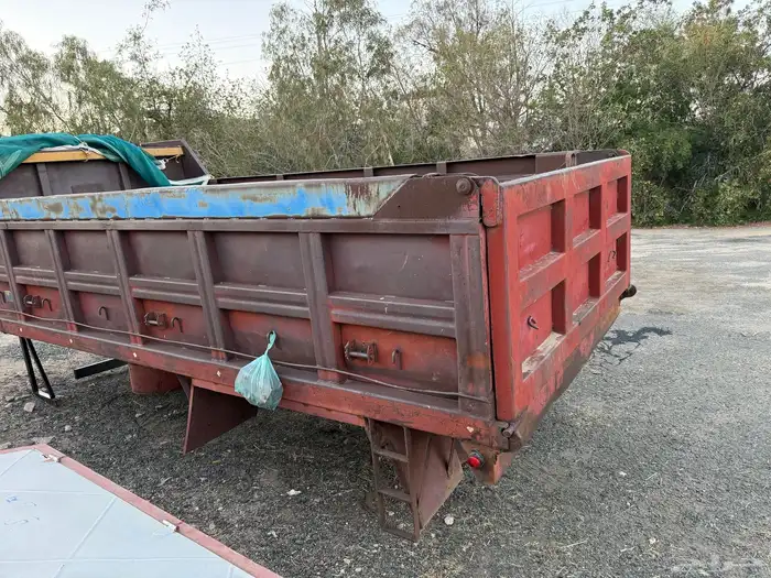 صندوق قلاب عايدي بوز معى الطرنبه وكامل أغراضة 2