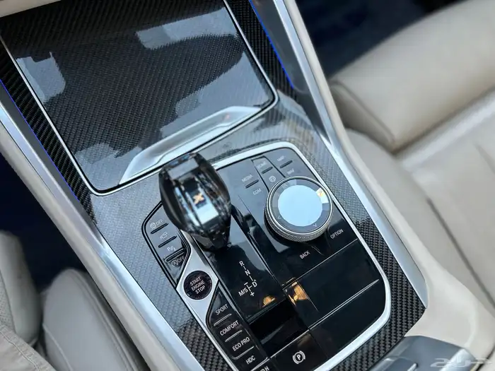 BMW X6 50M 2023 الناغي 8 سلندر على الضمان 16