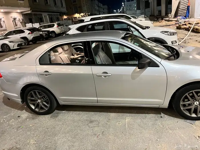 Ford Fusion 4