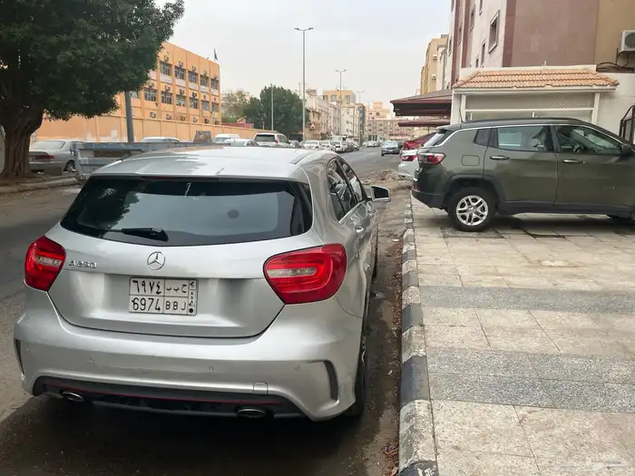 سيارة مرسيدس A200 نظيف جده لتواصل والاستفسار 8