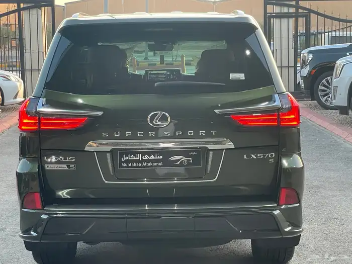 لكزس LX570 2021 زيتي ممشى 130الف 11