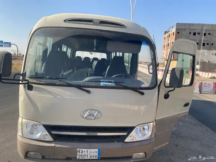 باص كاونتي 30 راكب موديل 2016 ماشي 126 الف 3