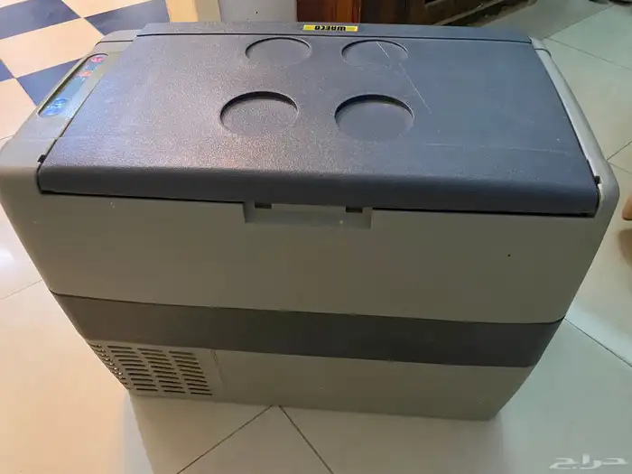 ثلاجة نضيفه معه اسلاكه 2