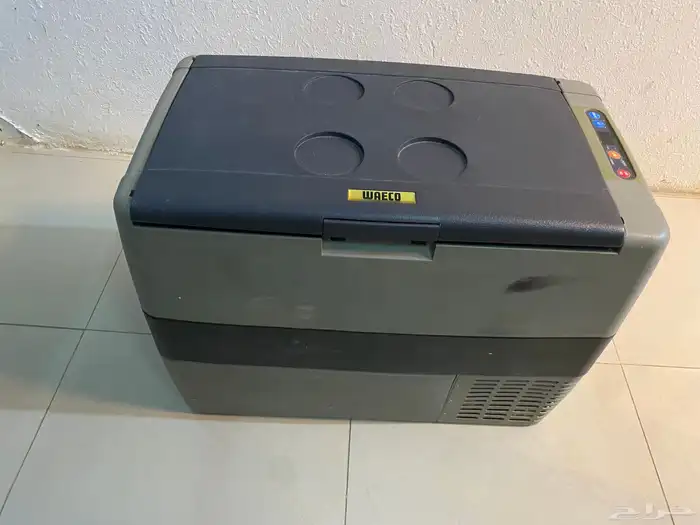 ثلاجة نضيفه معه اسلاكه 1