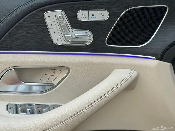 مرسيدس GLS 450 موديل 2020 كت AMG ممشى 68 الف تشيكات وكاله 48