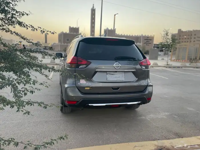 نيسان اكس تريل 6