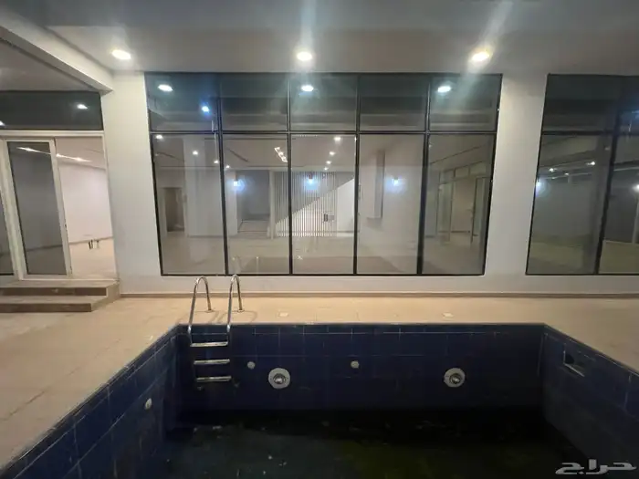 فيلا للبيع تشطيب شخصي بحي الحسام قرب كورنيش الراكة 5