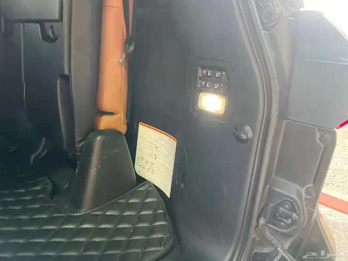 لكزس LX570 2021 زيتي ممشى 130الف 22