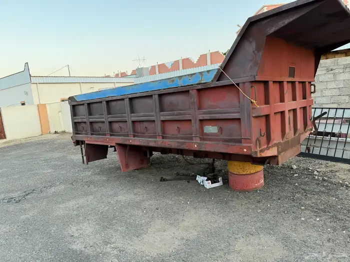 صندوق قلاب عايدي بوز معى الطرنبه وكامل أغراضة 0