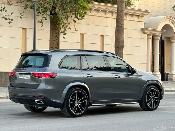 مرسيدس GLS 450 موديل 2020 كت AMG ممشى 68 الف تشيكات وكاله 19