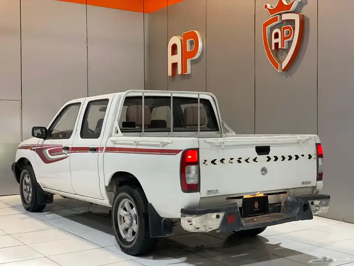 جنجو نيسان غمارتين 2015 بحالة نظيفة 6