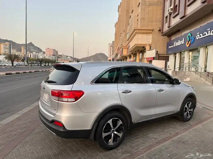 كيا سورينتوا 6 سلندر بدون دبل 4