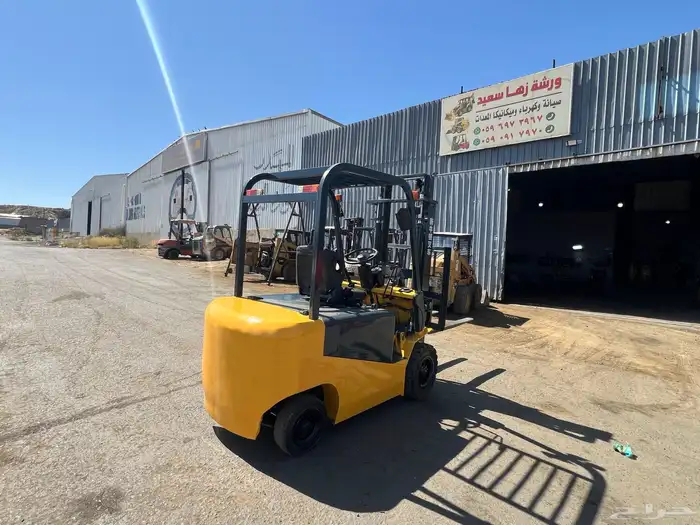 ELECTRIC FORKLIFT MODEL 20201 capacity 2 ton 1