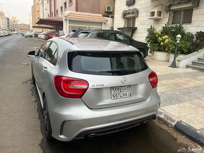 سيارة مرسيدس A200 نظيف جده لتواصل والاستفسار 7