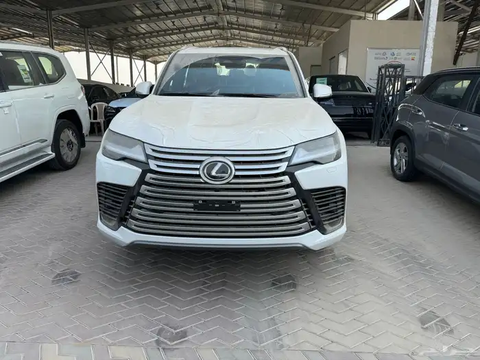 جيب لكزز(2025) BB خليجي ابيض داخل كرزي السعر520الف 1
