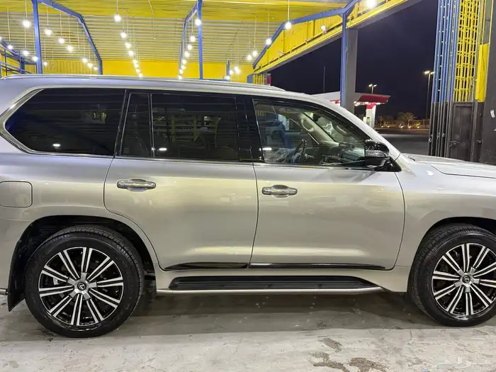 جيب لكزس 2016 4