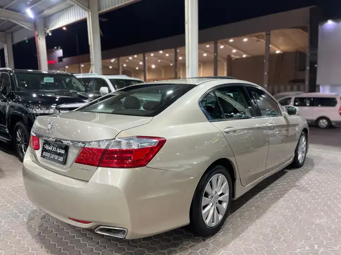 هوندا اكورد 2015 اسبيشل 17